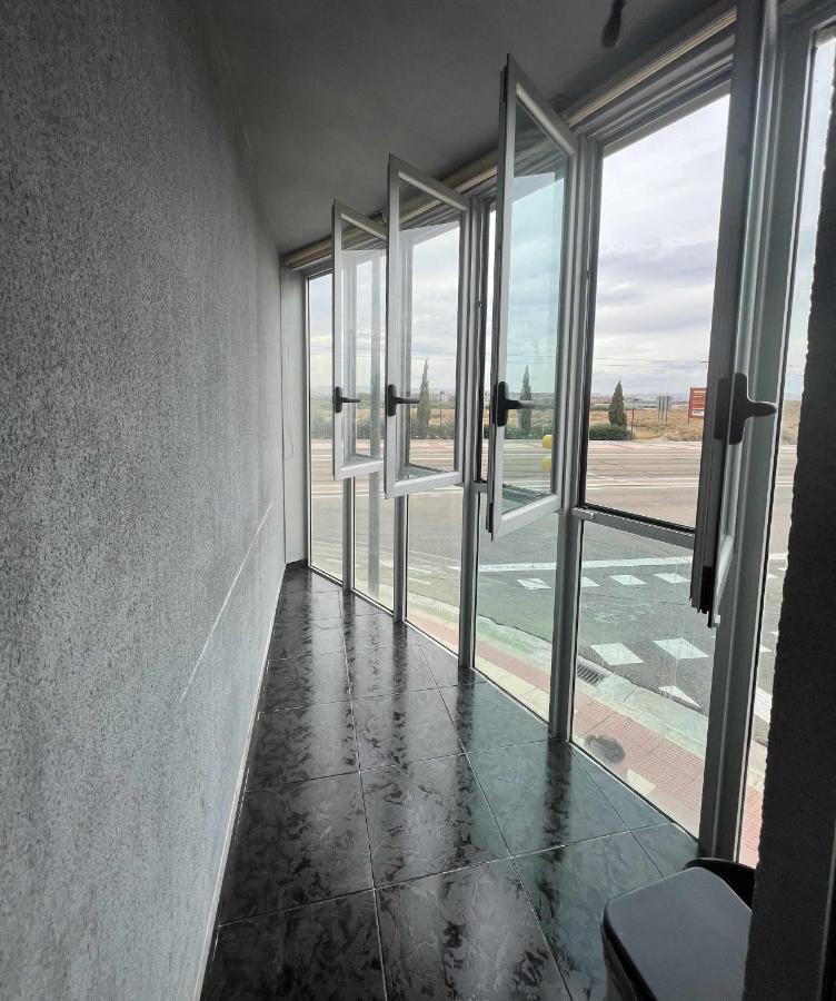 Murohouse Apartamento Con Piscina Zaragoza Bagian luar foto